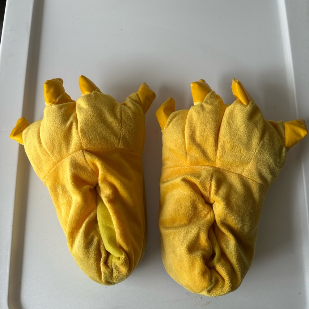 Kids Yellow Dinosaur/Bowser Claw Slippers